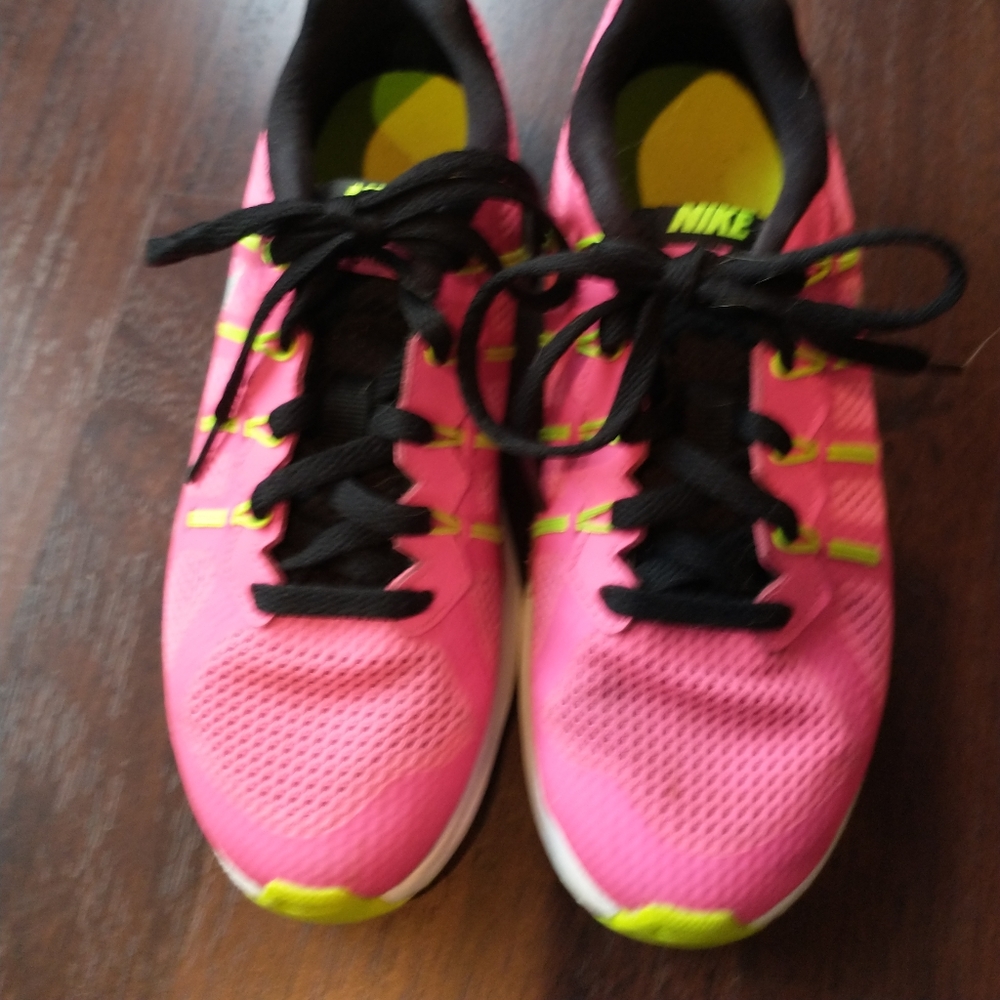 Girls Nike sneakers